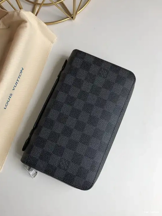 Cheap Louis Vuitton XL ZIPPY WALLET 0701
